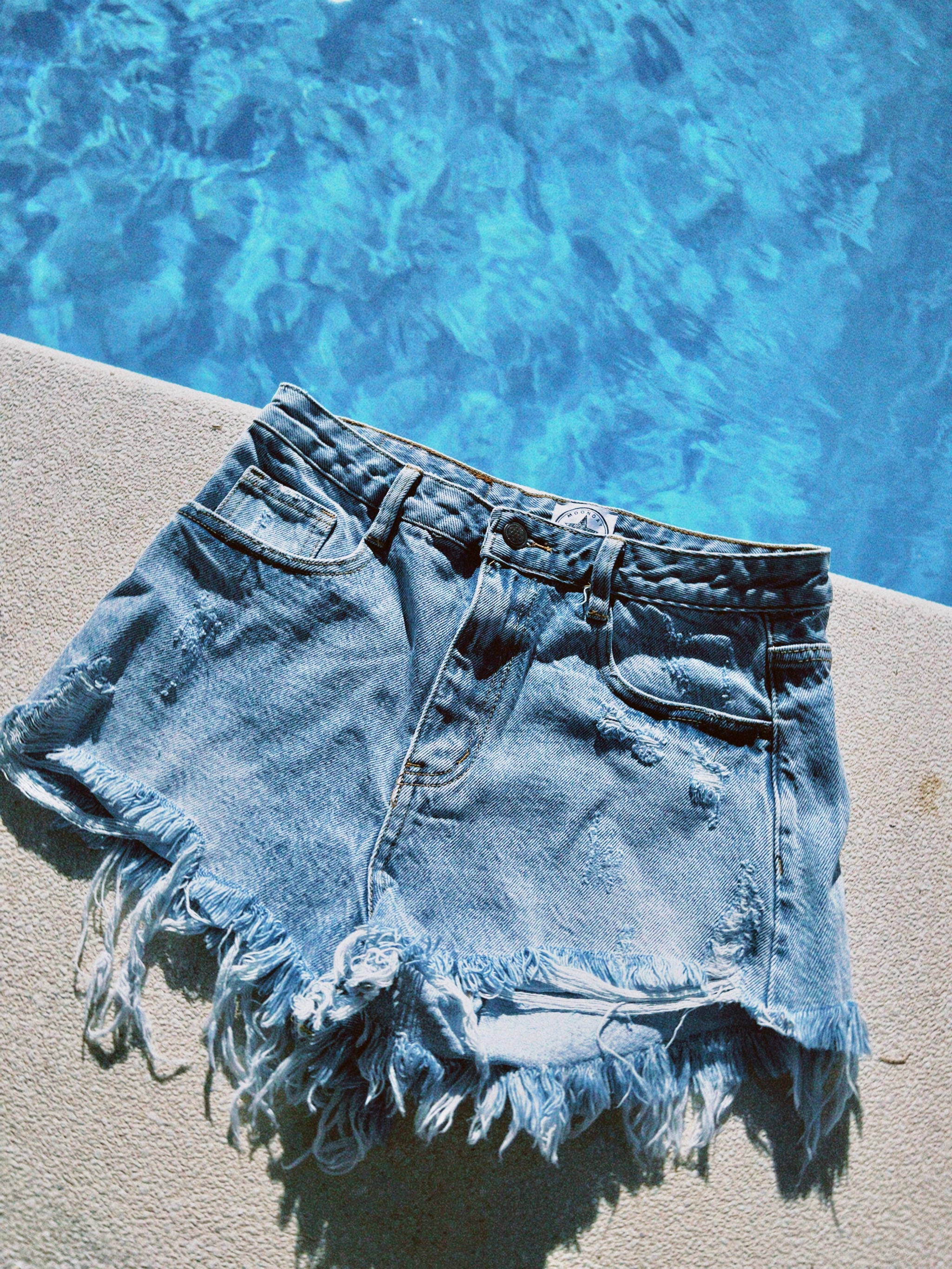 Shorts Moonday