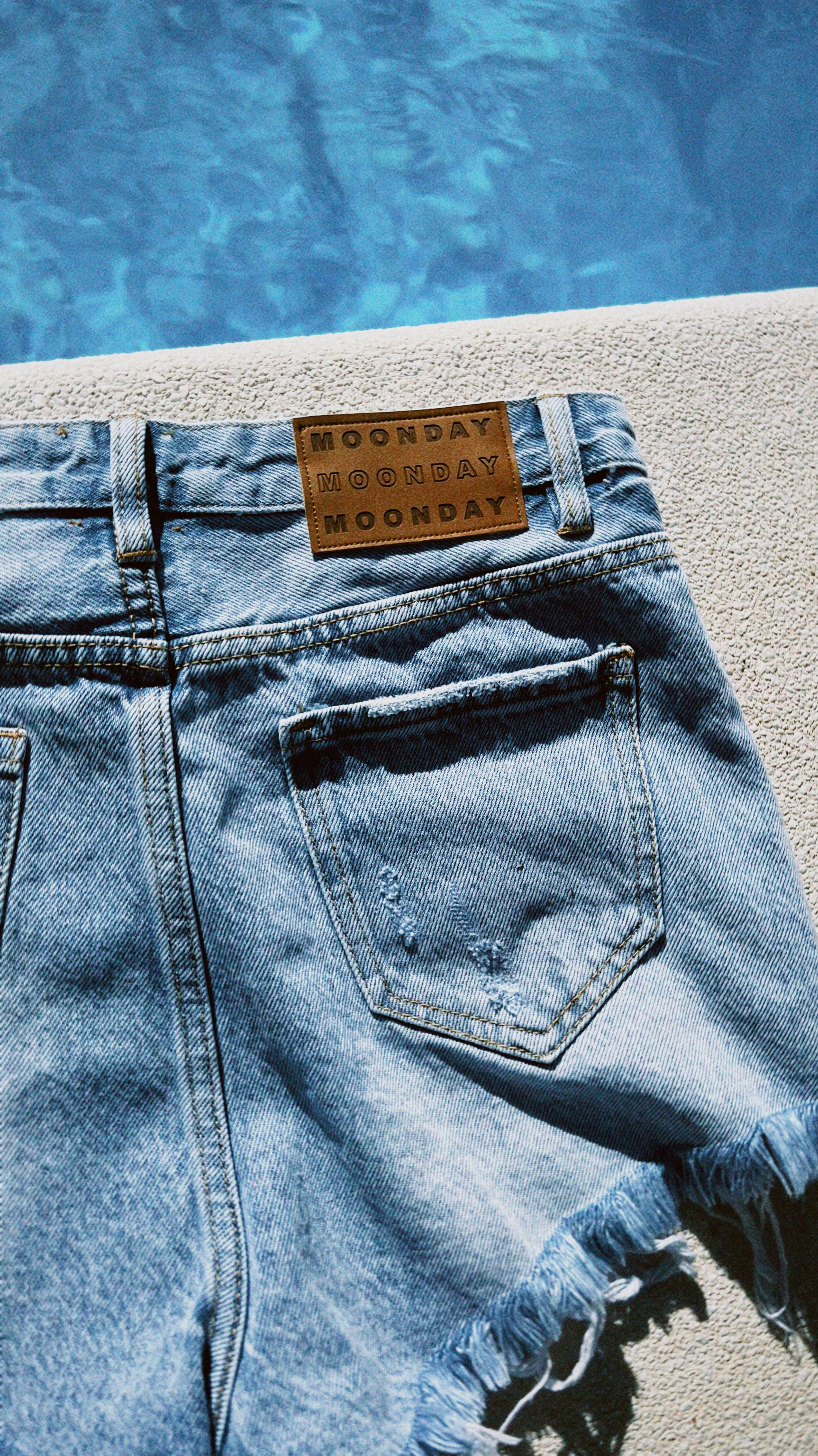 Shorts Moonday